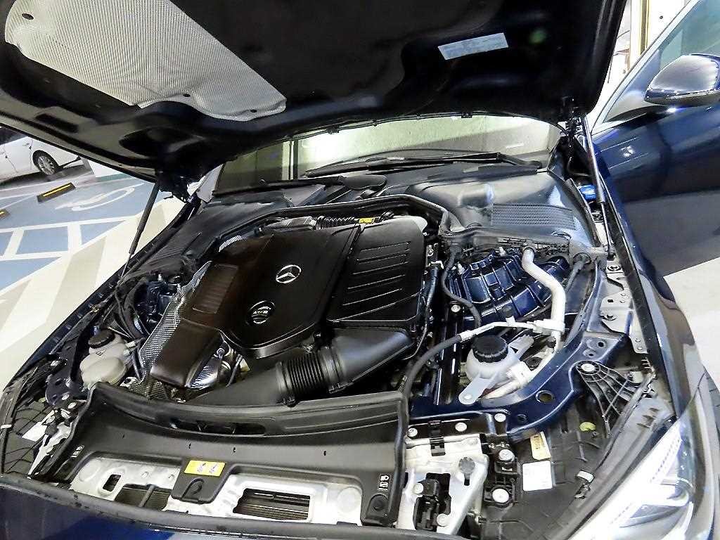 벤츠 C 클래스 C클래스 W206 C300 AMG 라인 이미지 19