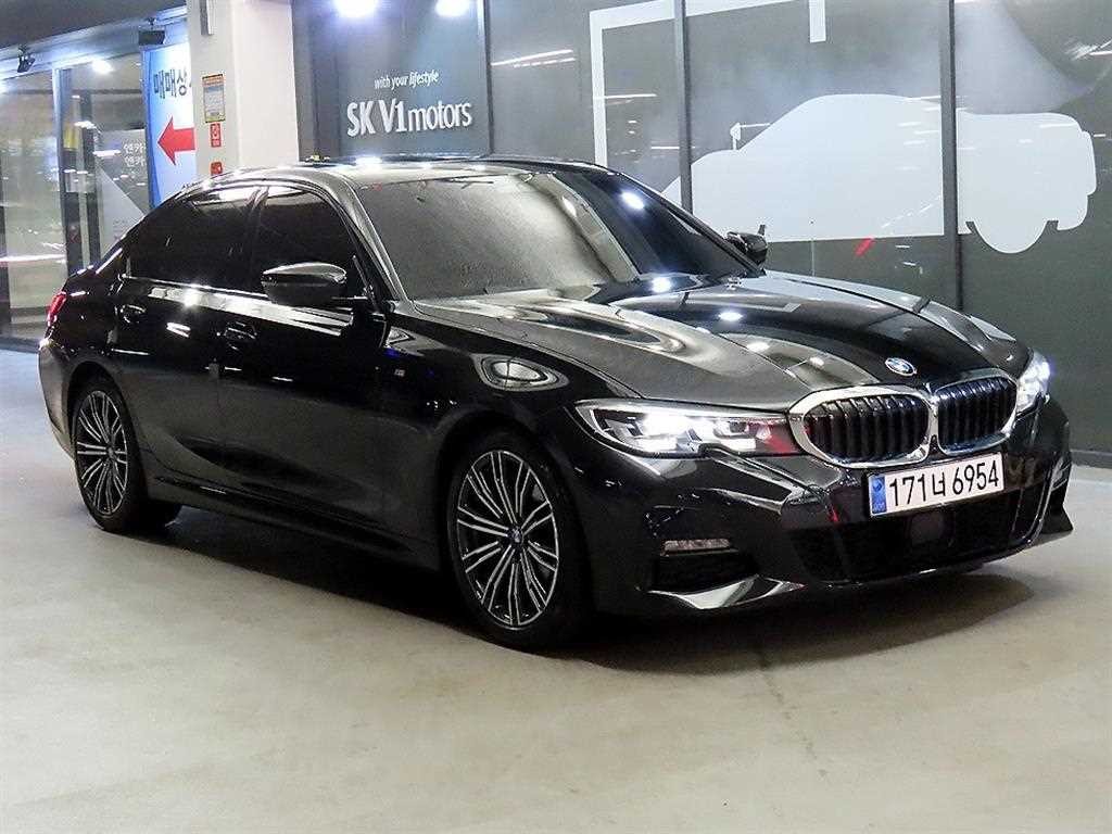 BMW 3시리즈 3시리즈 (G20) 320i M 스포츠 이미지 1