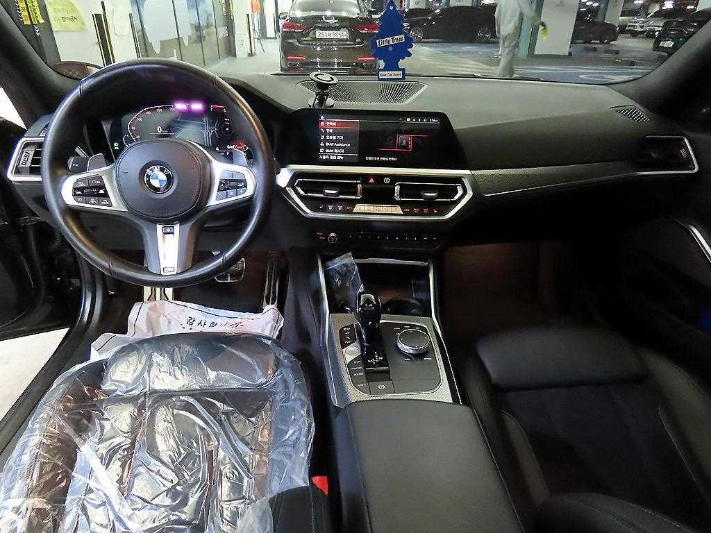 BMW 3시리즈 3시리즈 (G20) 320i M 스포츠 이미지 10
