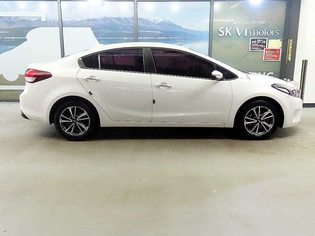 기아 K3 더뉴 K3 1.6 GDI 트렌디 이미지 3