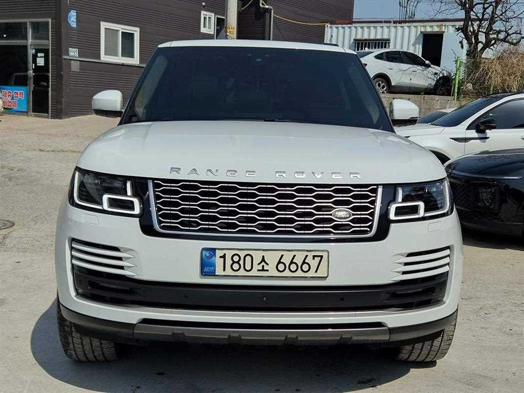 랜드로버 레인지로버 레인지로버 4세대 3.0 D350 VOGUE SE 디젤 이미지 2