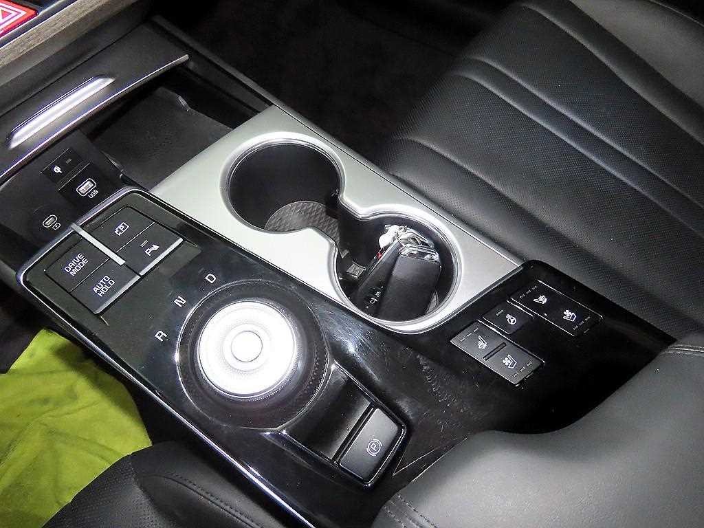 기아 K8 2.5 2WD 노블레스 이미지 12