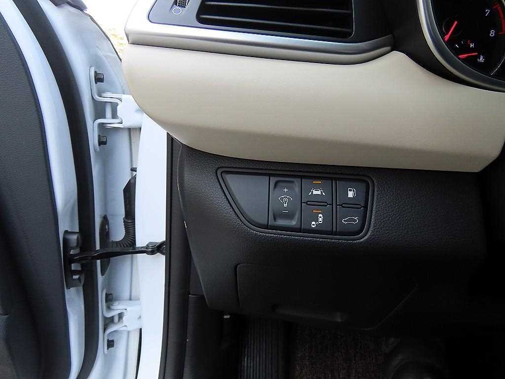 제네시스 G70 2.0T AWD 어드밴스드 이미지 12