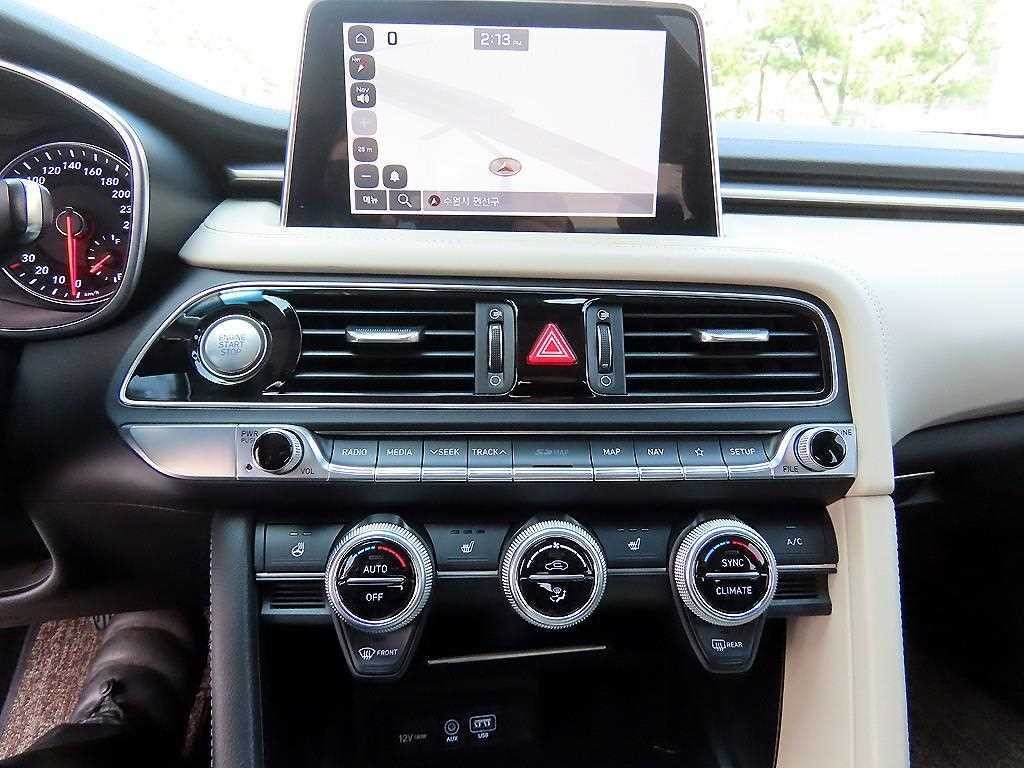 제네시스 G70 2.0T AWD 어드밴스드 이미지 13