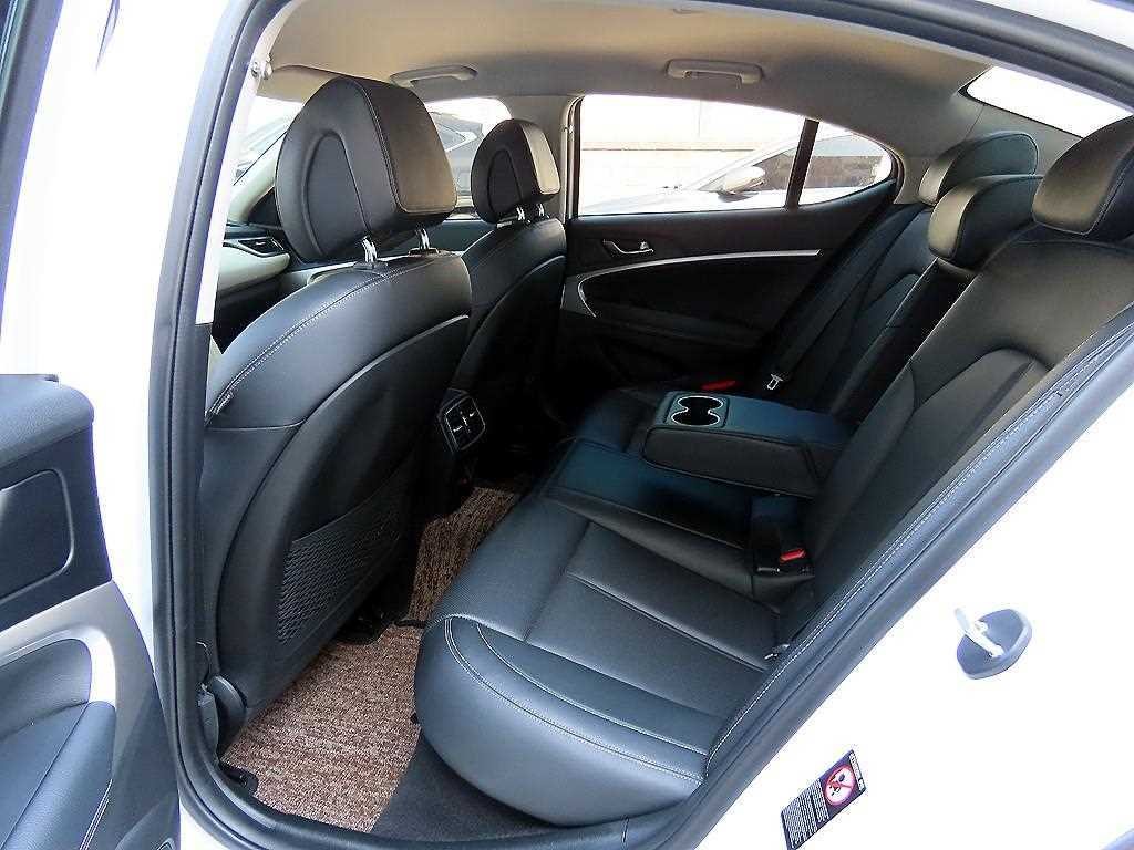 제네시스 G70 2.0T AWD 어드밴스드 이미지 6