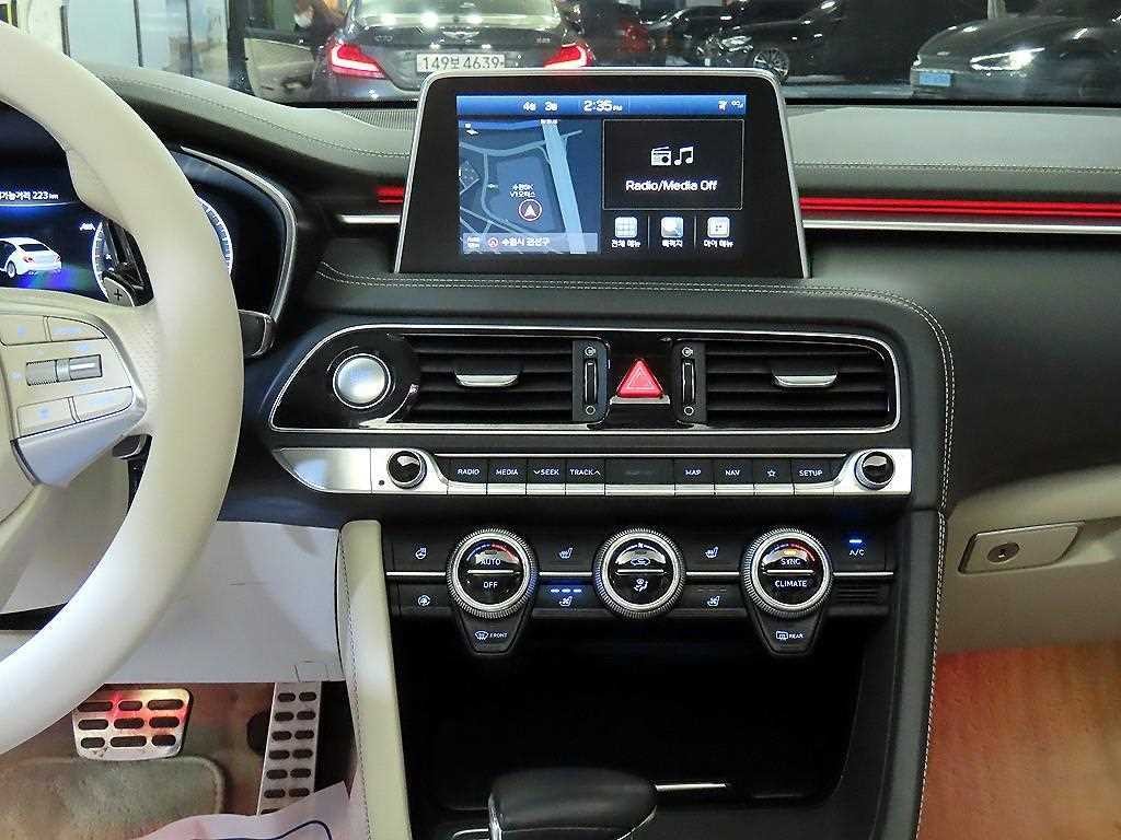 제네시스 G70 3.3T 스포츠 AWD 프레스티지 이미지 11