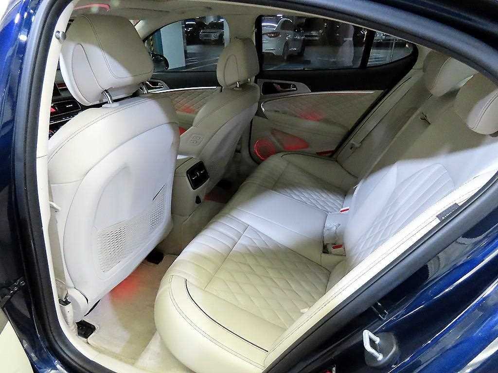 제네시스 G70 3.3T 스포츠 AWD 프레스티지 이미지 7