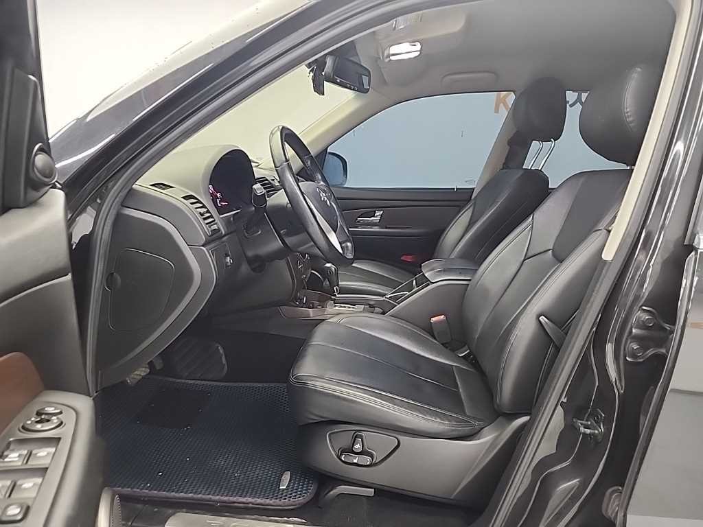 KG모빌리티(쌍용) 렉스턴 렉스턴W 2.0  2WD RX7 럭셔리 이미지 10