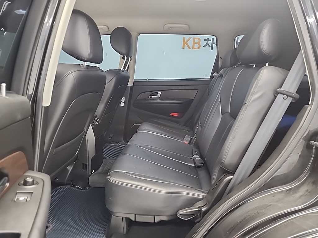 KG모빌리티(쌍용) 렉스턴 렉스턴W 2.0  2WD RX7 럭셔리 이미지 11