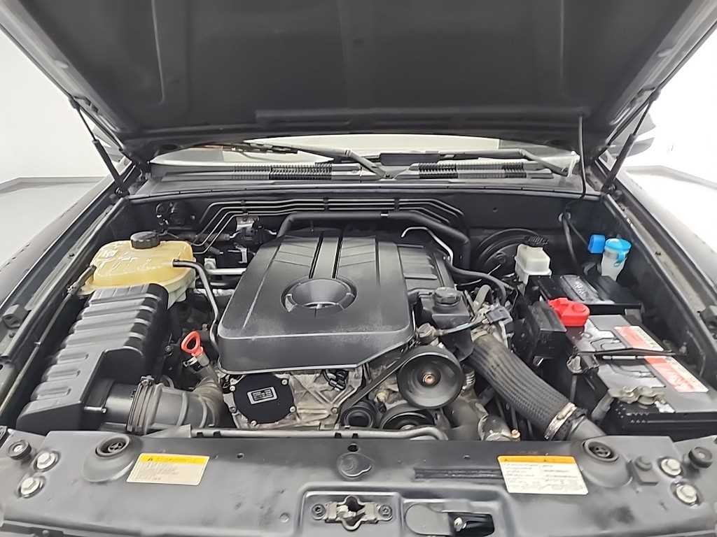 KG모빌리티(쌍용) 렉스턴 렉스턴W 2.0  2WD RX7 럭셔리 이미지 4