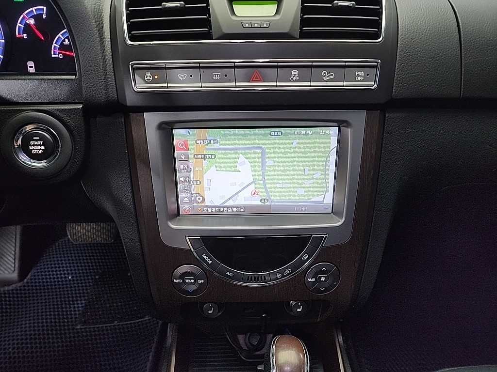 KG모빌리티(쌍용) 렉스턴 렉스턴W 2.0  2WD RX7 럭셔리 이미지 9