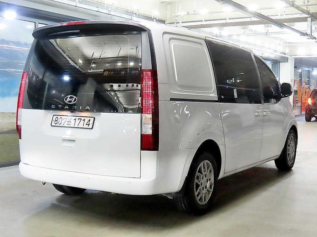 현대 스타리아 2WD 디젤 카고 모던 5인승 이미지 4