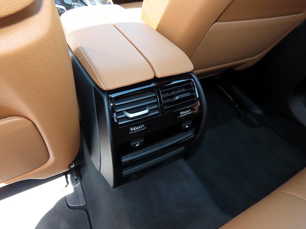 BMW 5시리즈 5시리즈 (G30) 520i M 스포츠 이미지 16