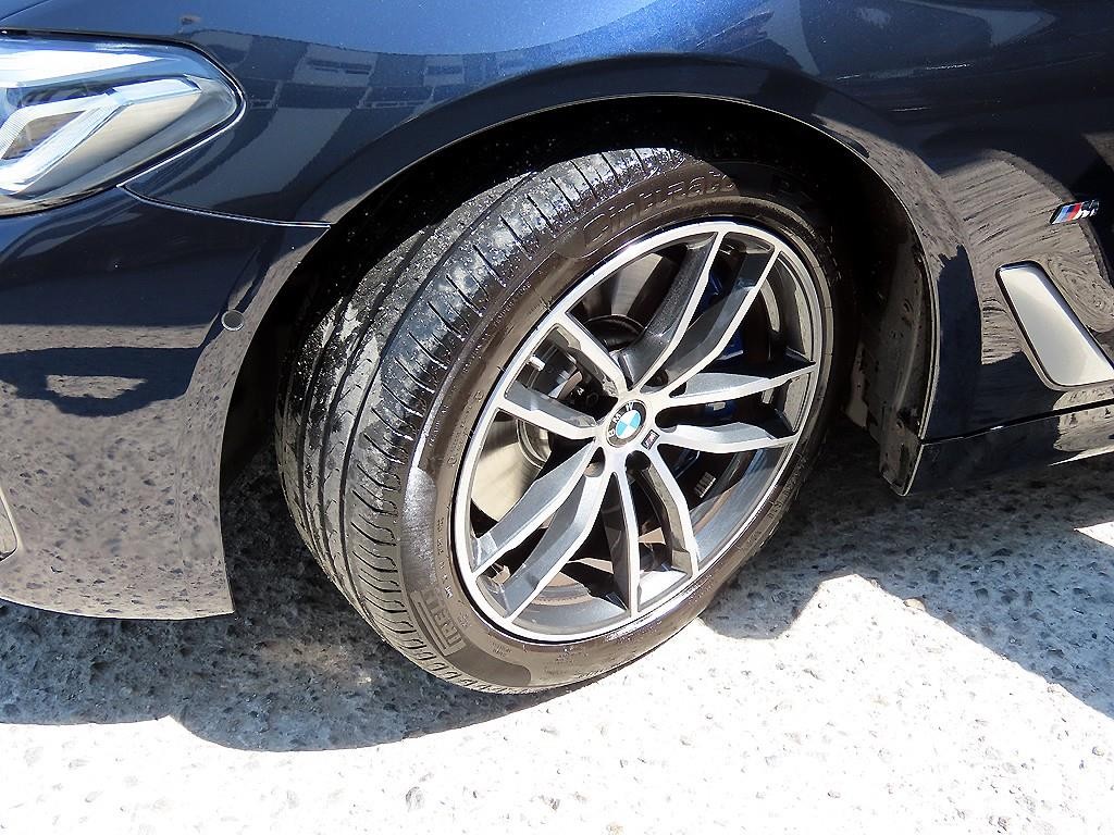 BMW 5시리즈 5시리즈 (G30) 520i M 스포츠 이미지 20