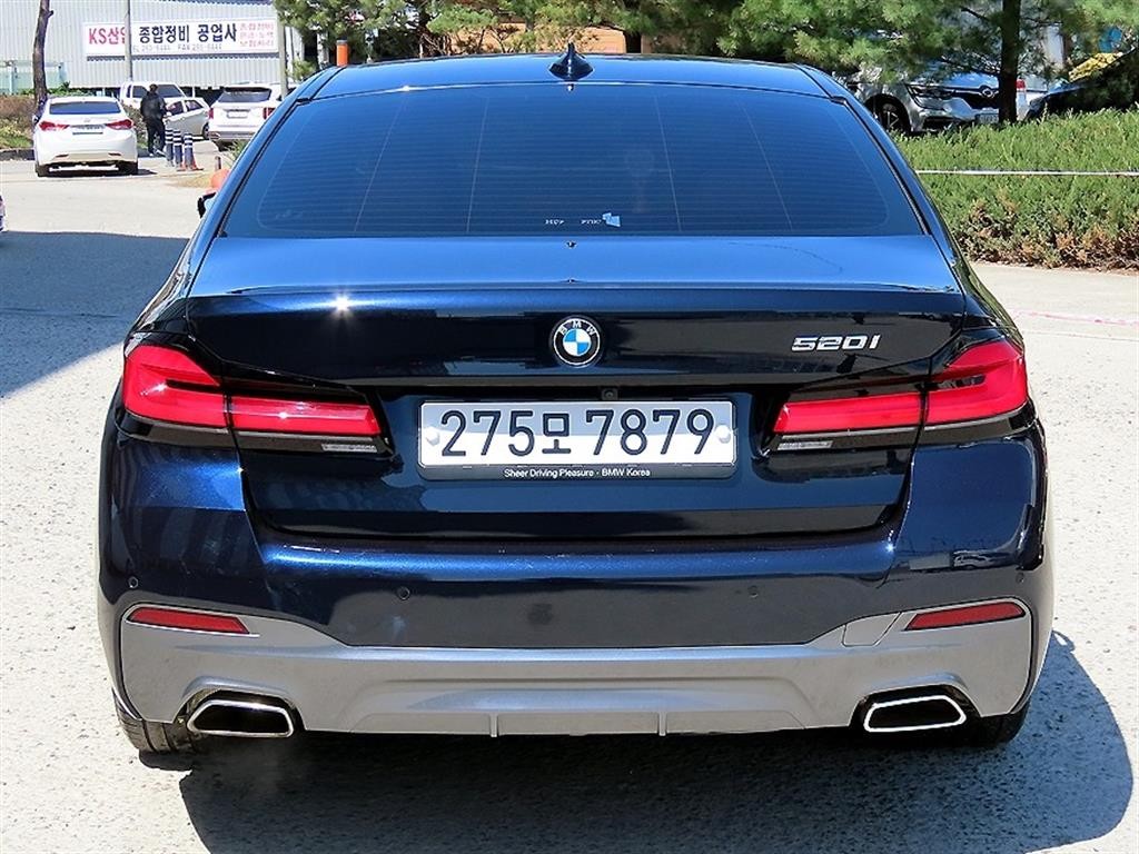 BMW 5시리즈 5시리즈 (G30) 520i M 스포츠 이미지 4