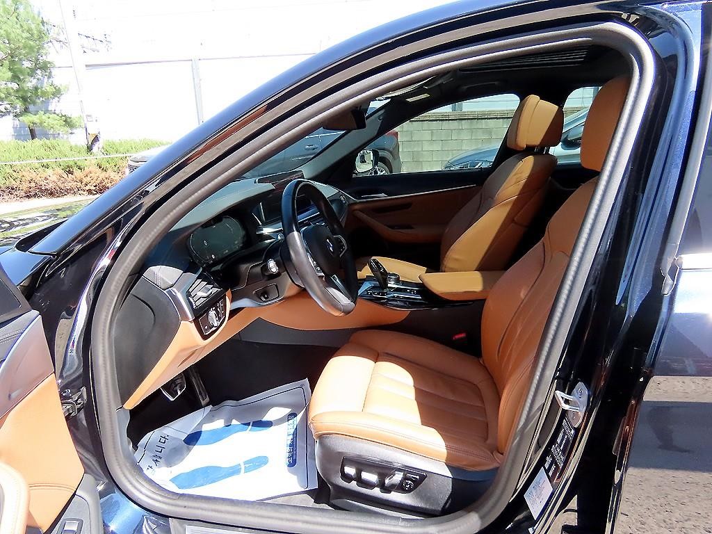 BMW 5시리즈 5시리즈 (G30) 520i M 스포츠 이미지 5