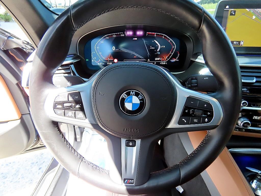 BMW 5시리즈 5시리즈 (G30) 520i M 스포츠 이미지 8