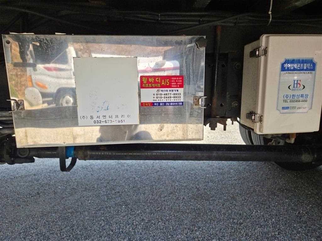 중대형화물 탑차/윙바디 윙바디 5.5톤이상 이미지 18