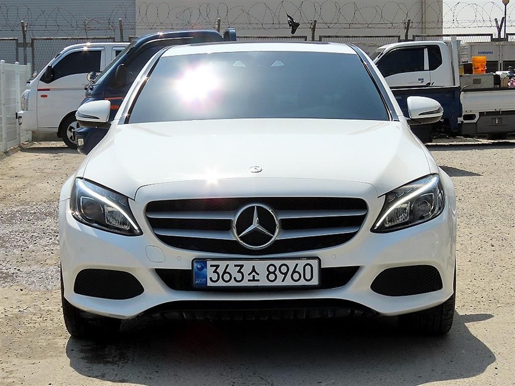 벤츠 C 클래스 C클래스 W205 C200 이미지 1