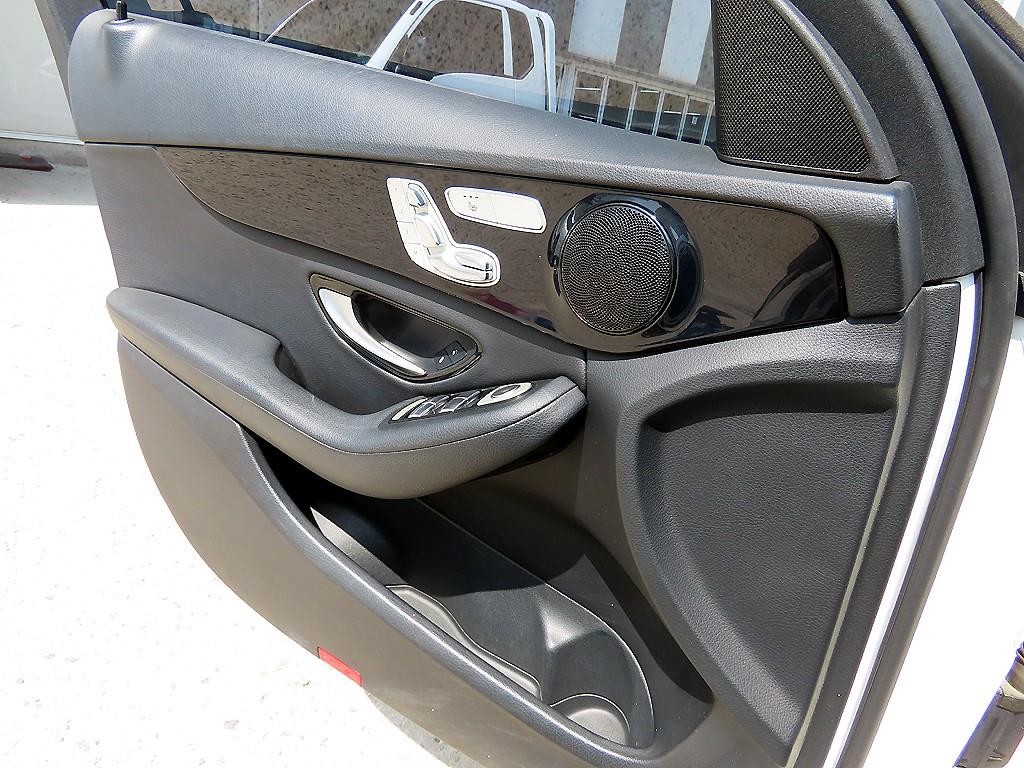 벤츠 C 클래스 C클래스 W205 C200 이미지 12
