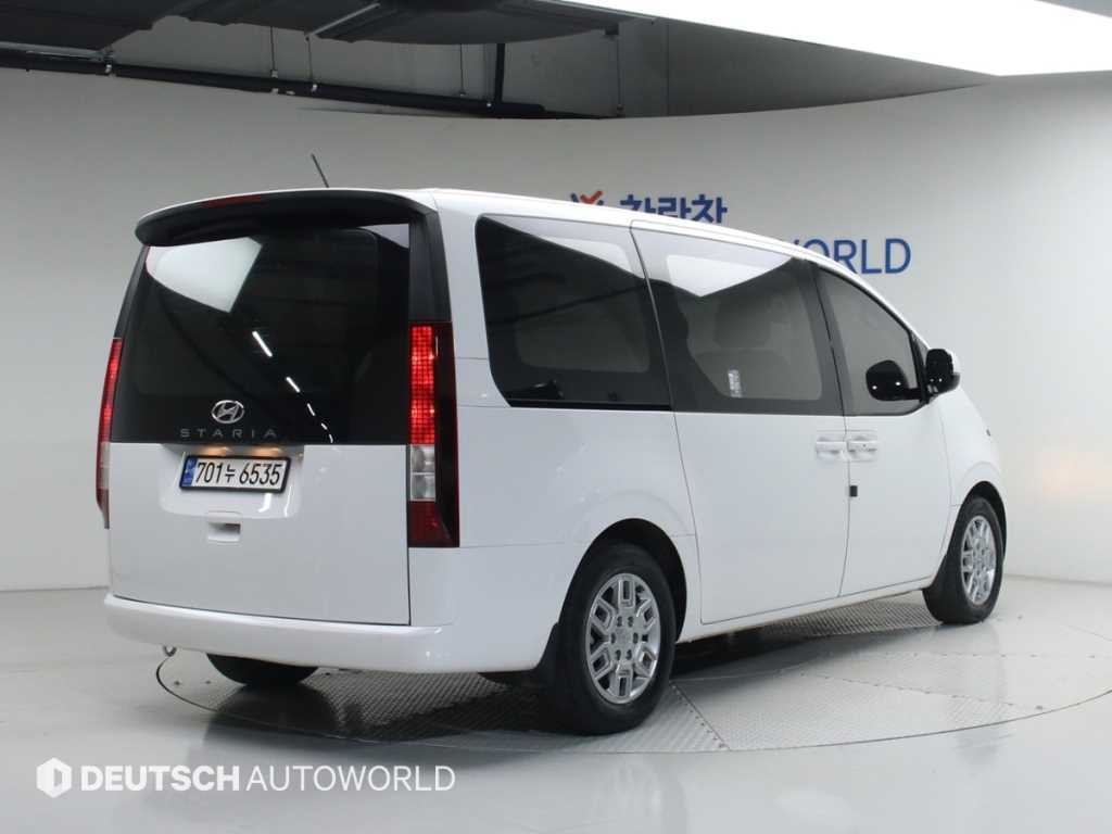현대 스타리아 2WD 디젤 투어러 모던 11인승 이미지 2