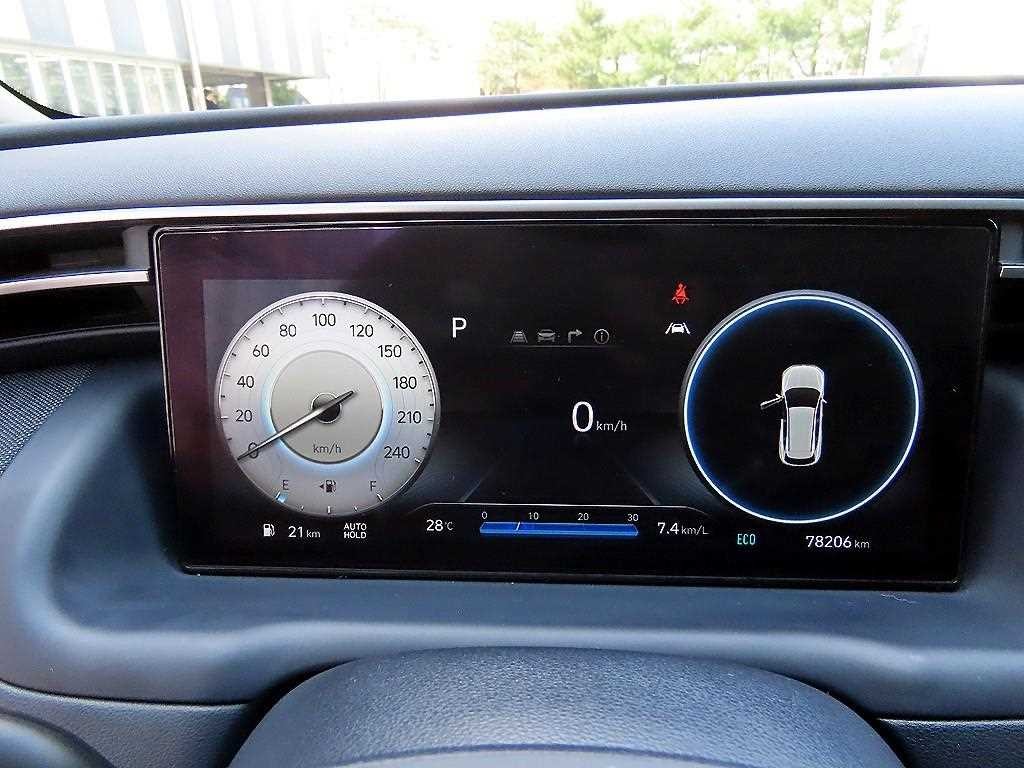 현대 투싼 투싼 (NX4) 디젤 2.0 2WD 인스퍼레이션 이미지 9