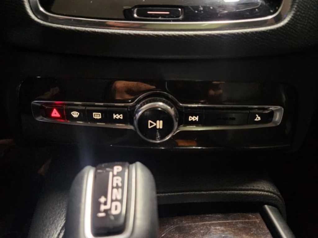 볼보 XC90 XC90 2세대 2.0 D5 AWD 모멘텀 이미지 11