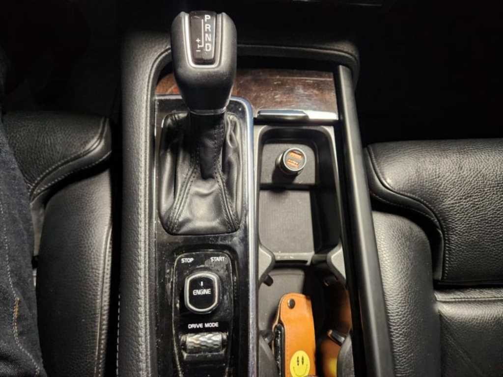 볼보 XC90 XC90 2세대 2.0 D5 AWD 모멘텀 이미지 12