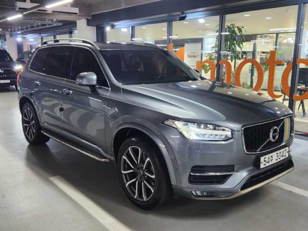 볼보 XC90 XC90 2세대 2.0 D5 AWD 모멘텀 이미지 2