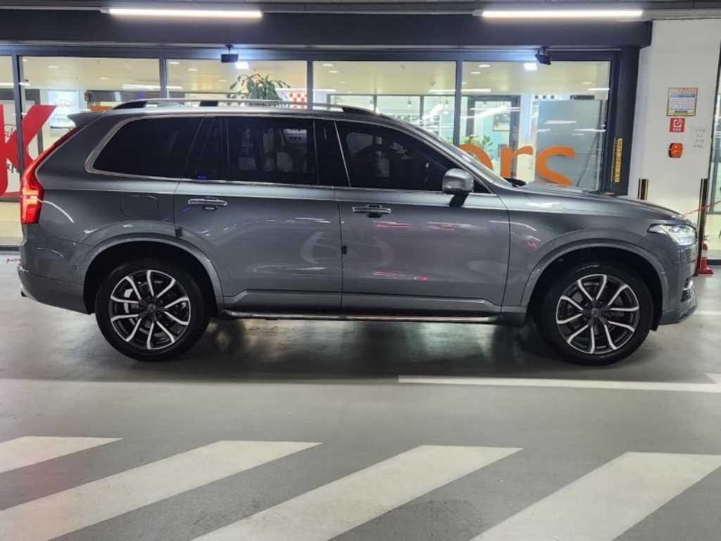 볼보 XC90 XC90 2세대 2.0 D5 AWD 모멘텀 이미지 3