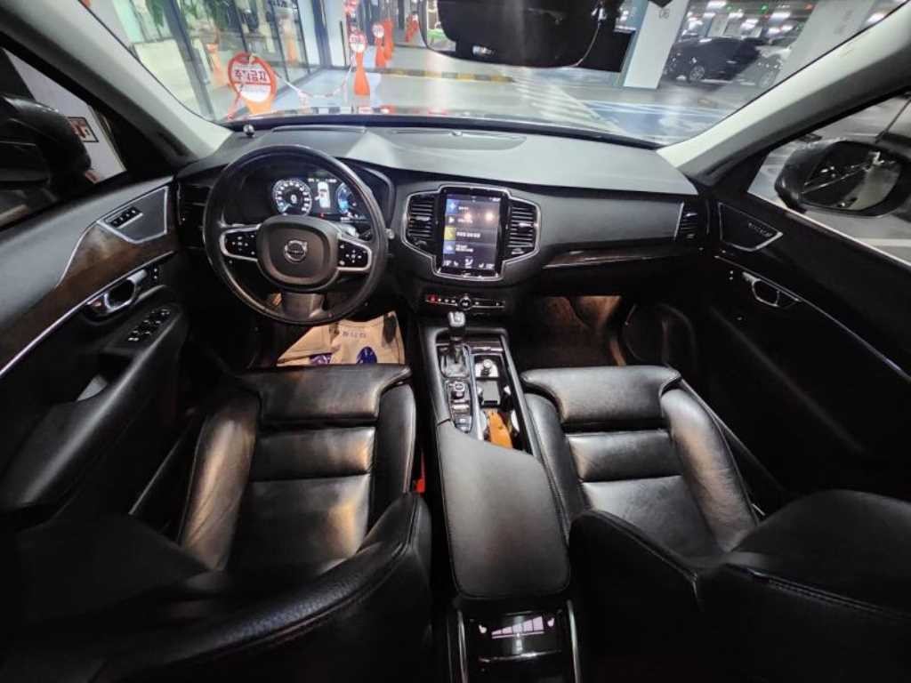 볼보 XC90 XC90 2세대 2.0 D5 AWD 모멘텀 이미지 6