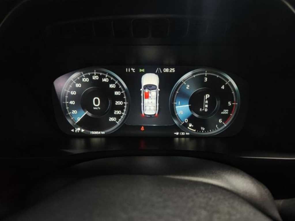볼보 XC90 XC90 2세대 2.0 D5 AWD 모멘텀 이미지 9