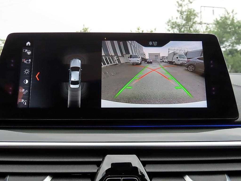 BMW 5시리즈 5시리즈 (G30) 520i 럭셔리 이미지 14