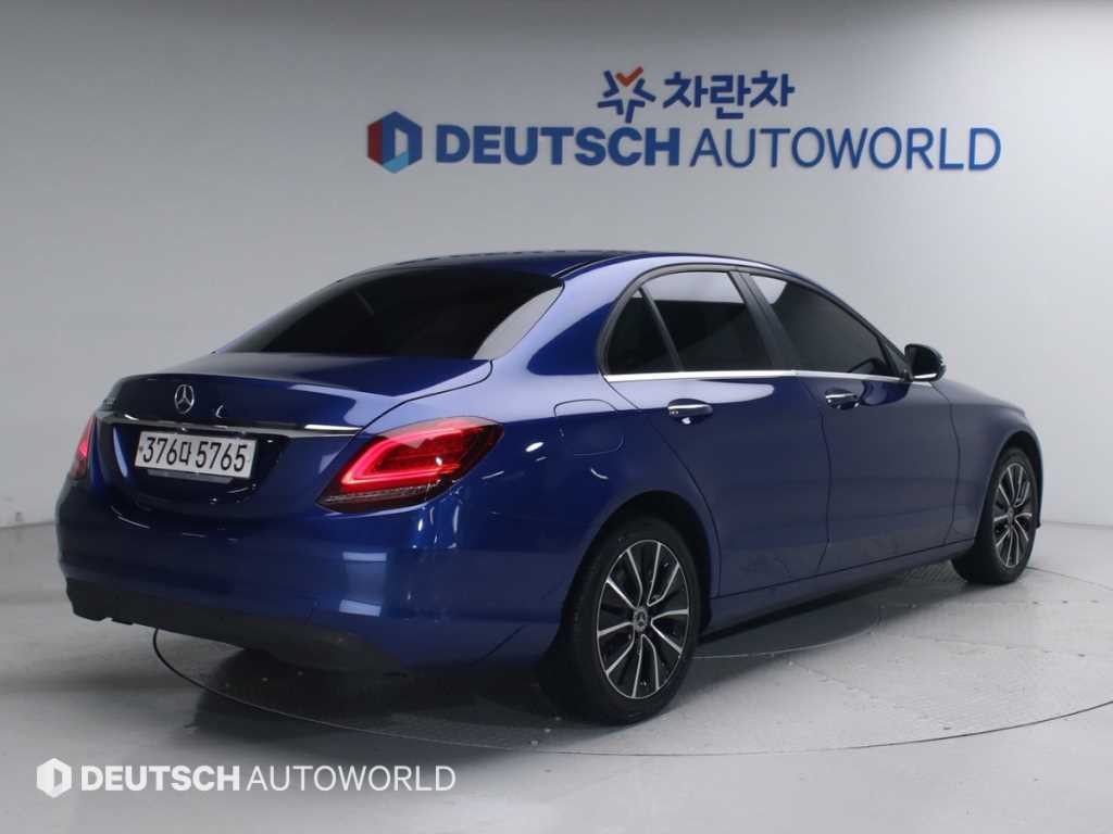 벤츠 C 클래스 C클래스 W205 C200 이미지 2