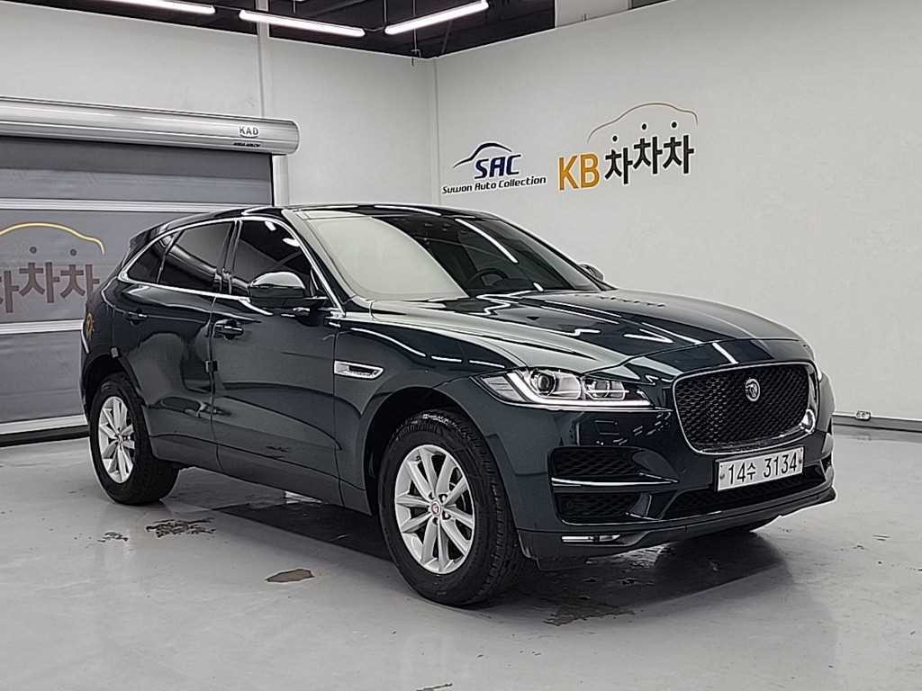 재규어 F-PACE 20d 포트폴리오 이미지 5