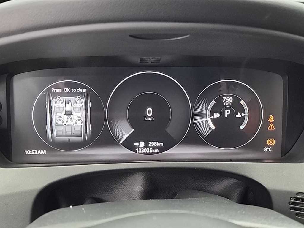 재규어 F-PACE 20d 포트폴리오 이미지 7