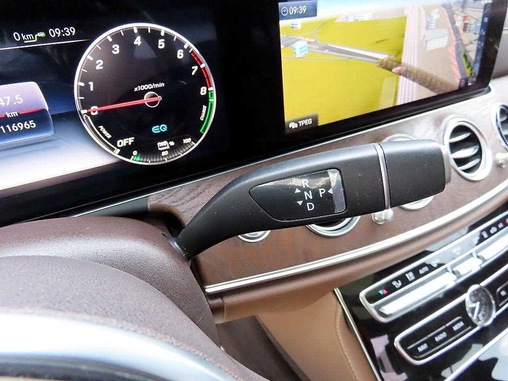 벤츠 E 클래스 E-클래스 W213 E300e 익스클루시브 이미지 11