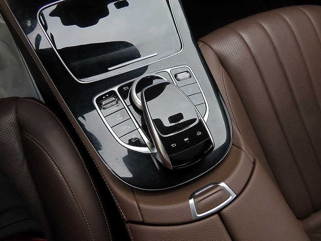 벤츠 E 클래스 E-클래스 W213 E300e 익스클루시브 이미지 14