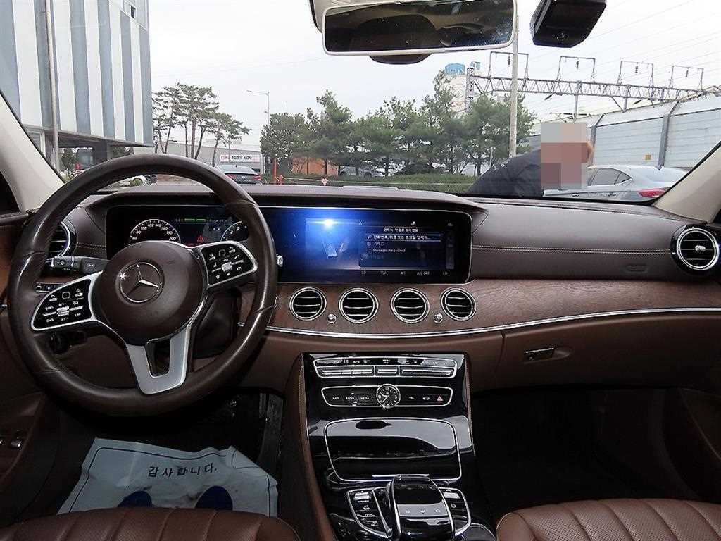 벤츠 E 클래스 E-클래스 W213 E300e 익스클루시브 이미지 7