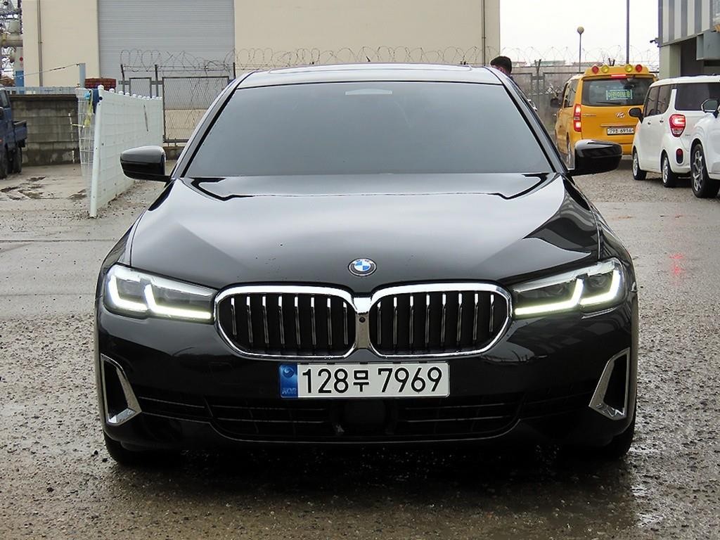 BMW 5시리즈 5시리즈 (G30) 520i 럭셔리 이미지 1