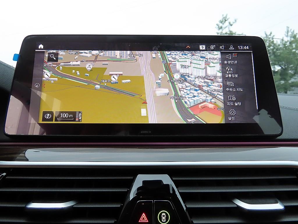 BMW 5시리즈 5시리즈 (G30) 520i 럭셔리 이미지 14