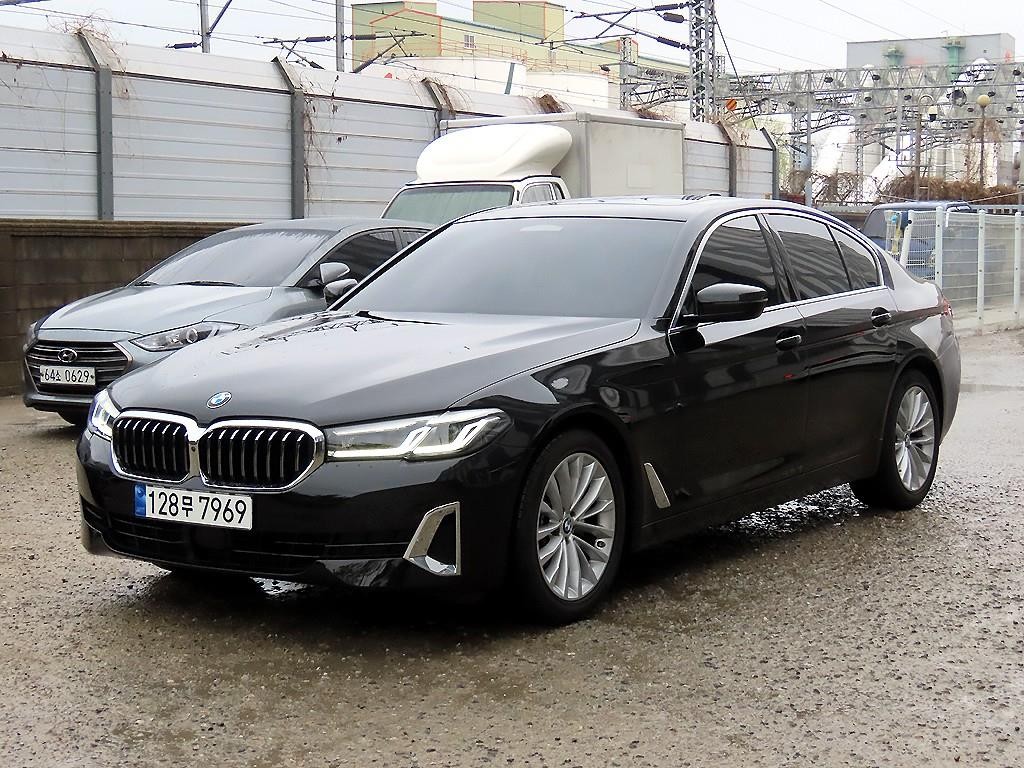 BMW 5시리즈 5시리즈 (G30) 520i 럭셔리 이미지 2