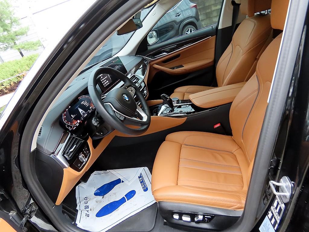BMW 5시리즈 5시리즈 (G30) 520i 럭셔리 이미지 5