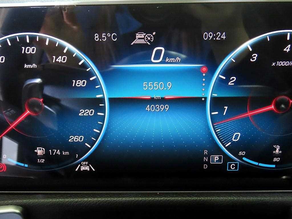 벤츠 GLB 클래스 GLB클래스 X247 GLB 250 4MATIC 이미지 9