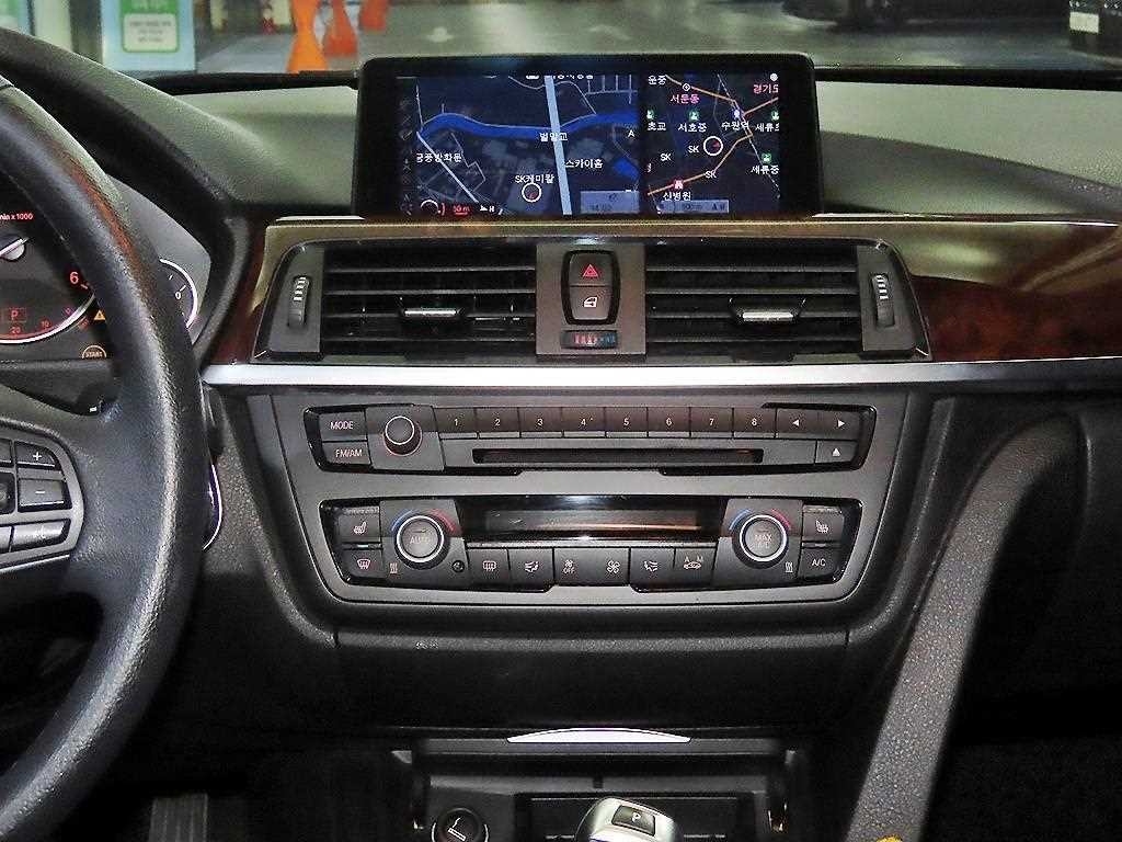 BMW 3시리즈 3시리즈 (F30) 320d 이미지 11
