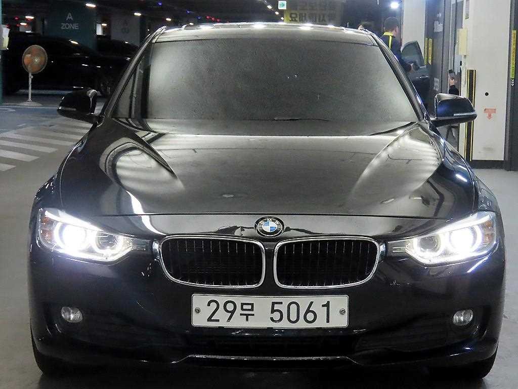 BMW 3시리즈 3시리즈 (F30) 320d 이미지 2