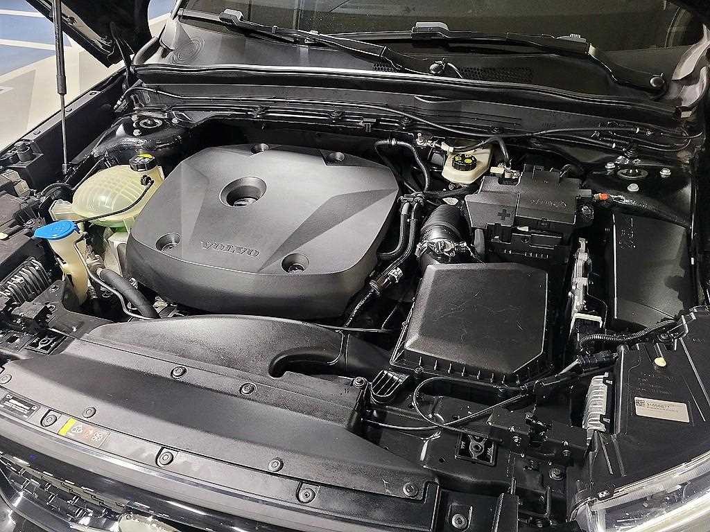 볼보 XC40 T4 4WD R-디자인 이미지 19