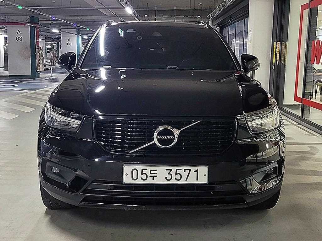 볼보 XC40 T4 4WD R-디자인 이미지 2