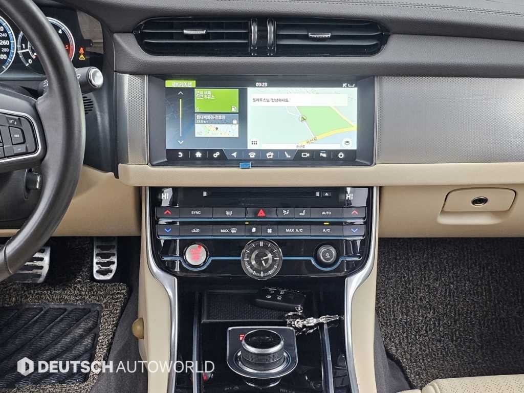 재규어 XF XF(X260) 2.0D 프레스티지 AWD 이미지 14