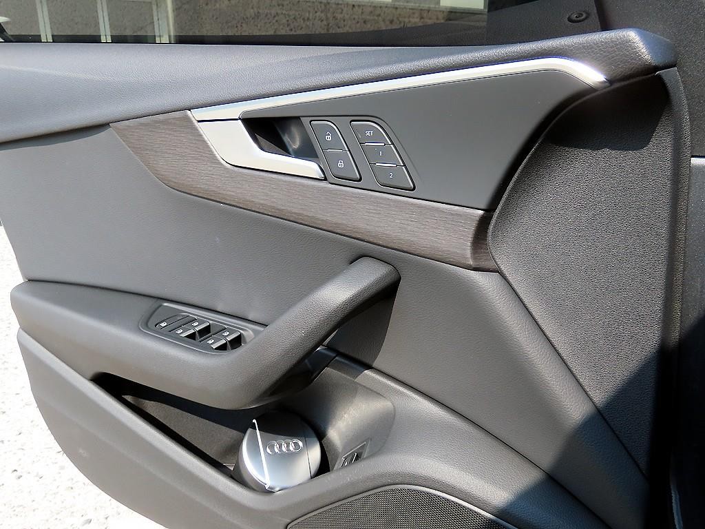 아우디 A4 A4 (B9) 40 TFSI 프리미엄 이미지 12